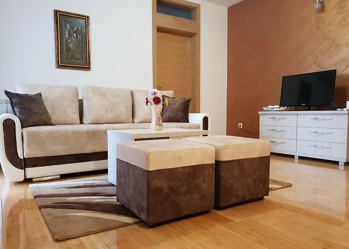 Kej Free Parking 크랄레보